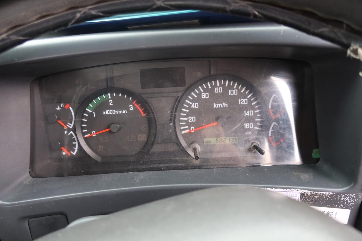 フォワード ベッド付 新明和製アームロール|中古トラックの販売・買取・査定のアイナビ