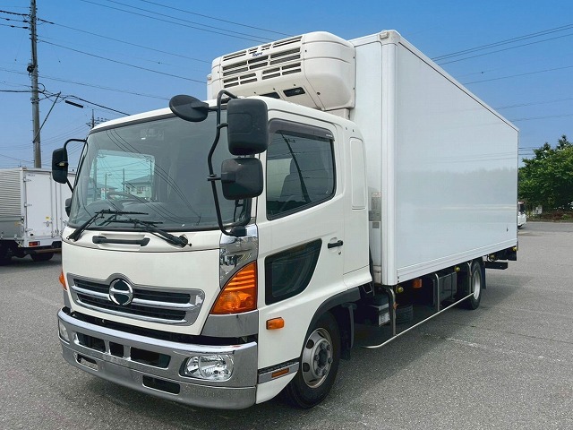 -30℃低温設定★後輪エアサス★6400×フルワイド★240馬力|中古トラックの販売・買取・査定のアイナビ