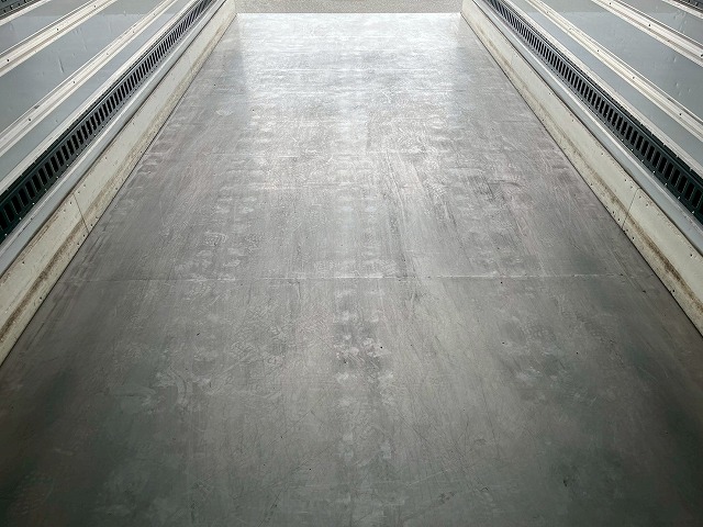 -30℃低温設定★後輪エアサス★6400×フルワイド★240馬力|中古トラックの販売・買取・査定のアイナビ