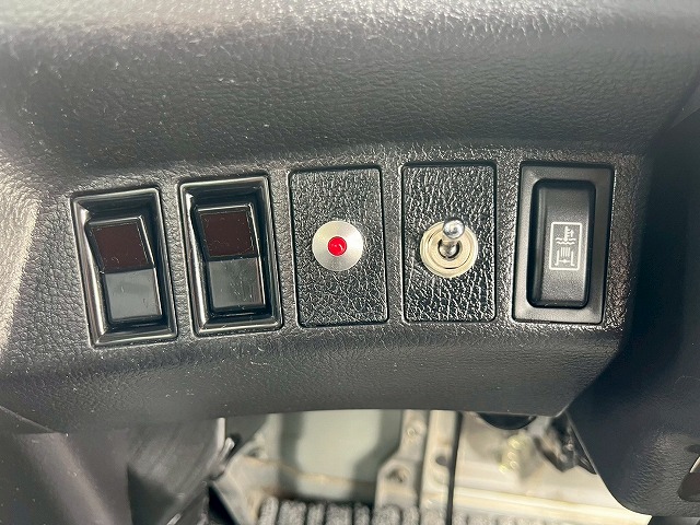 -30℃低温設定★後輪エアサス★6400×フルワイド★240馬力|中古トラックの販売・買取・査定のアイナビ