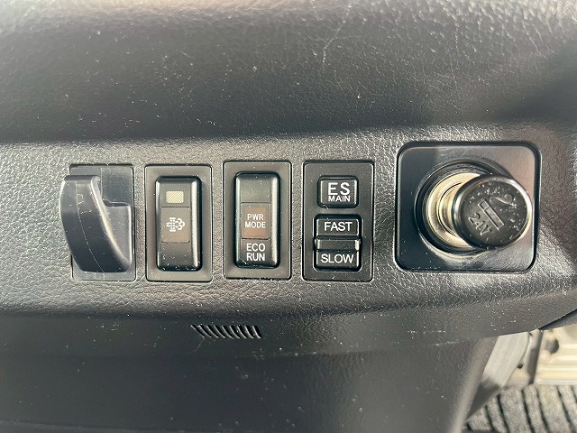 -30℃低温設定★後輪エアサス★6400×フルワイド★240馬力|中古トラックの販売・買取・査定のアイナビ