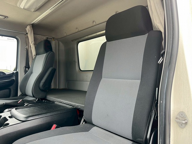 -30℃低温設定★後輪エアサス★6400×フルワイド★240馬力|中古トラックの販売・買取・査定のアイナビ