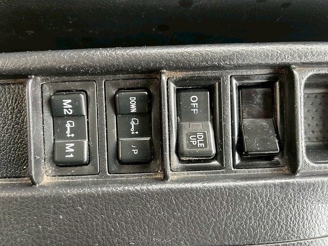 -30℃低温設定★後輪エアサス★6400×フルワイド★240馬力|中古トラックの販売・買取・査定のアイナビ