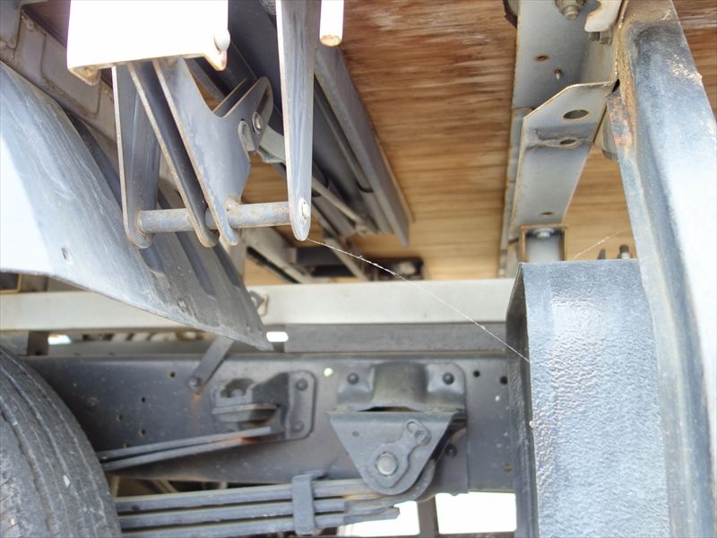 4段ラジコン 標準ロング 3t AT|中古トラックの販売・買取・査定のアイナビ