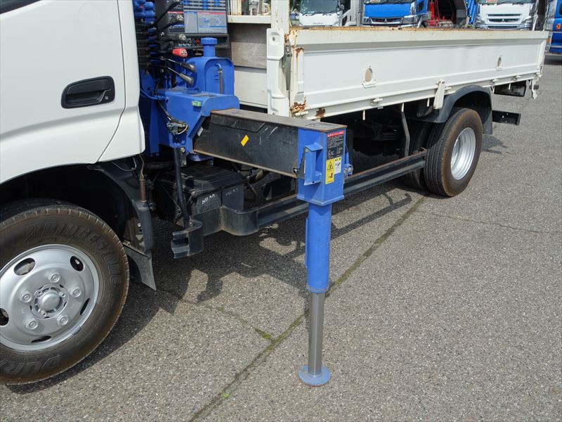 4段ラジコン 標準ロング 3t AT|中古トラックの販売・買取・査定のアイナビ