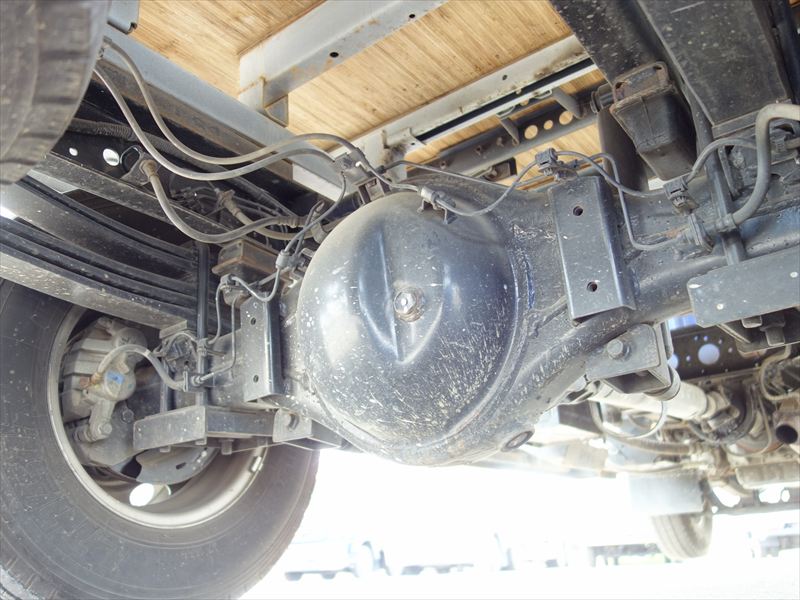 4段ラジコン 標準ロング 3t AT|中古トラックの販売・買取・査定のアイナビ