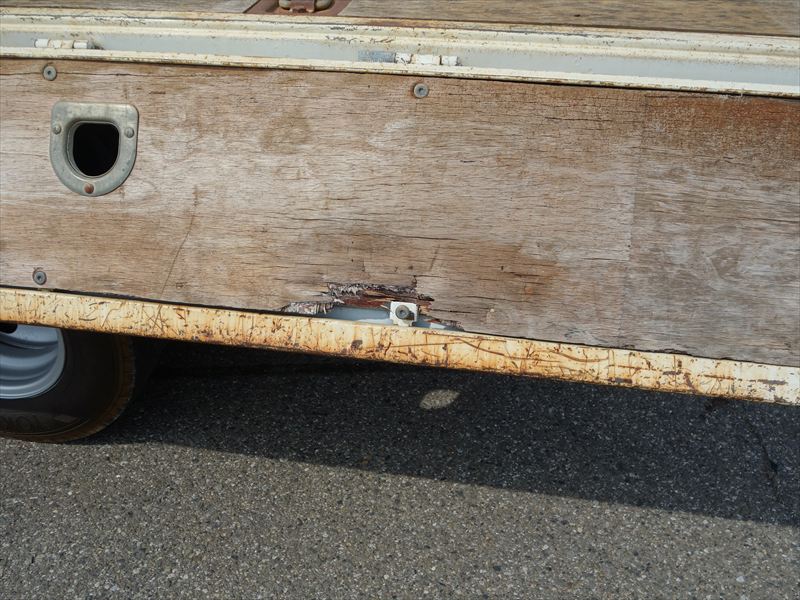 4段ラジコン 標準ロング 3t AT|中古トラックの販売・買取・査定のアイナビ