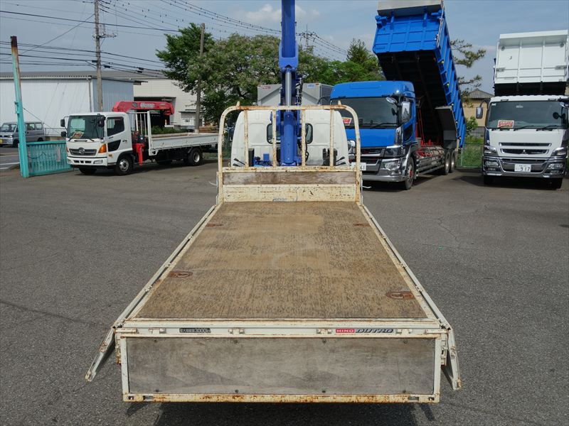 4段ラジコン 標準ロング 3t AT|中古トラックの販売・買取・査定のアイナビ