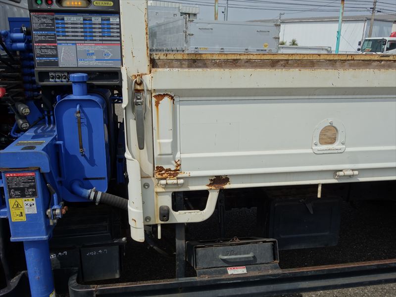 4段ラジコン 標準ロング 3t AT|中古トラックの販売・買取・査定のアイナビ