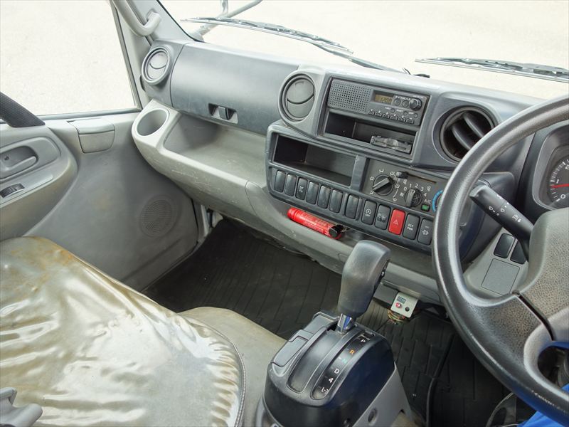 4段ラジコン 標準ロング 3t AT|中古トラックの販売・買取・査定のアイナビ