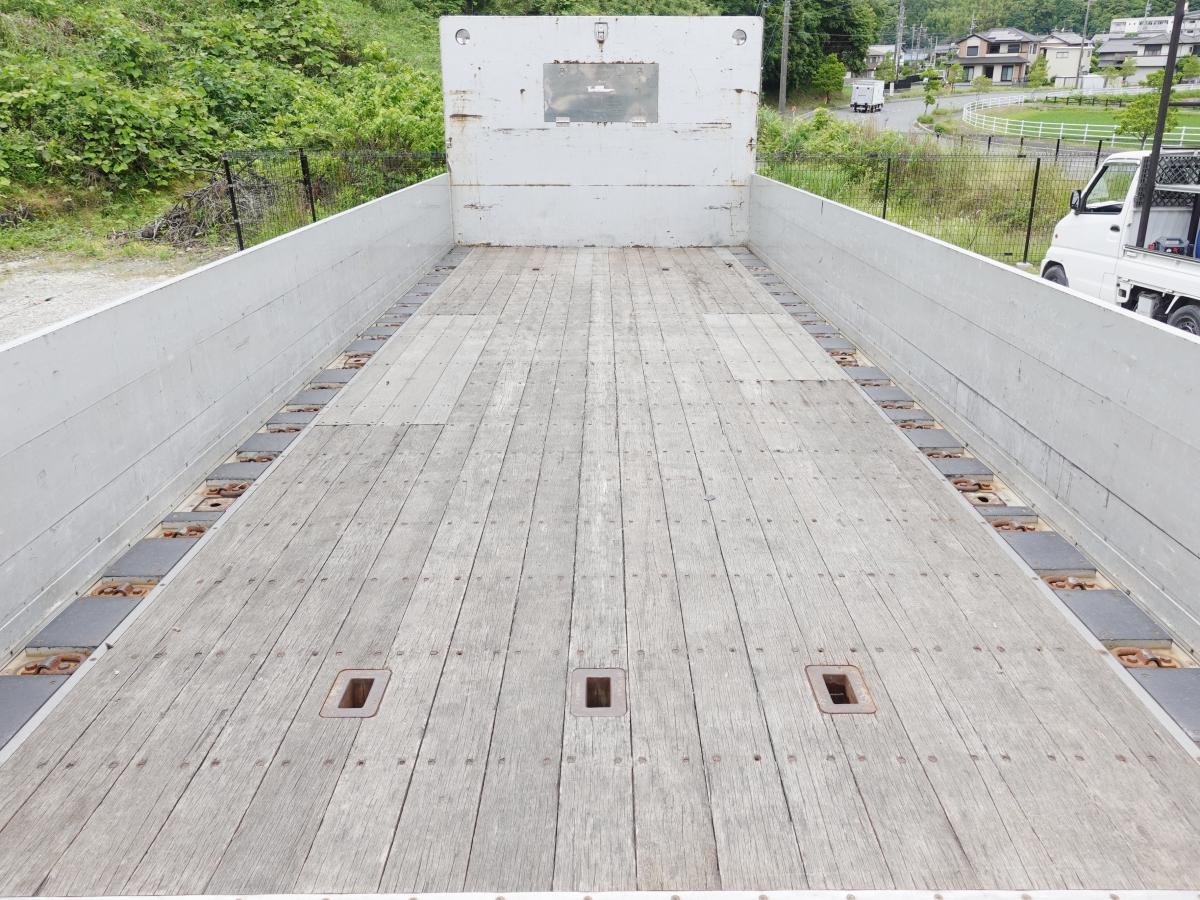 増トン積載11.8t総重量19940kg平ボディー|中古トラックの販売・買取・査定のアイナビ