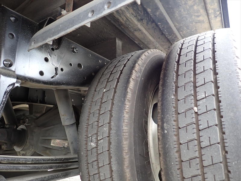 【351251】いすゞ エルフ 木製平ボディ垂直P/G付|中古トラックの販売・買取・査定のアイナビ