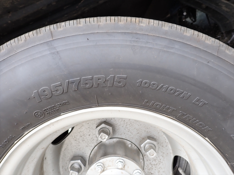 【351251】いすゞ エルフ 木製平ボディ垂直P/G付|中古トラックの販売・買取・査定のアイナビ