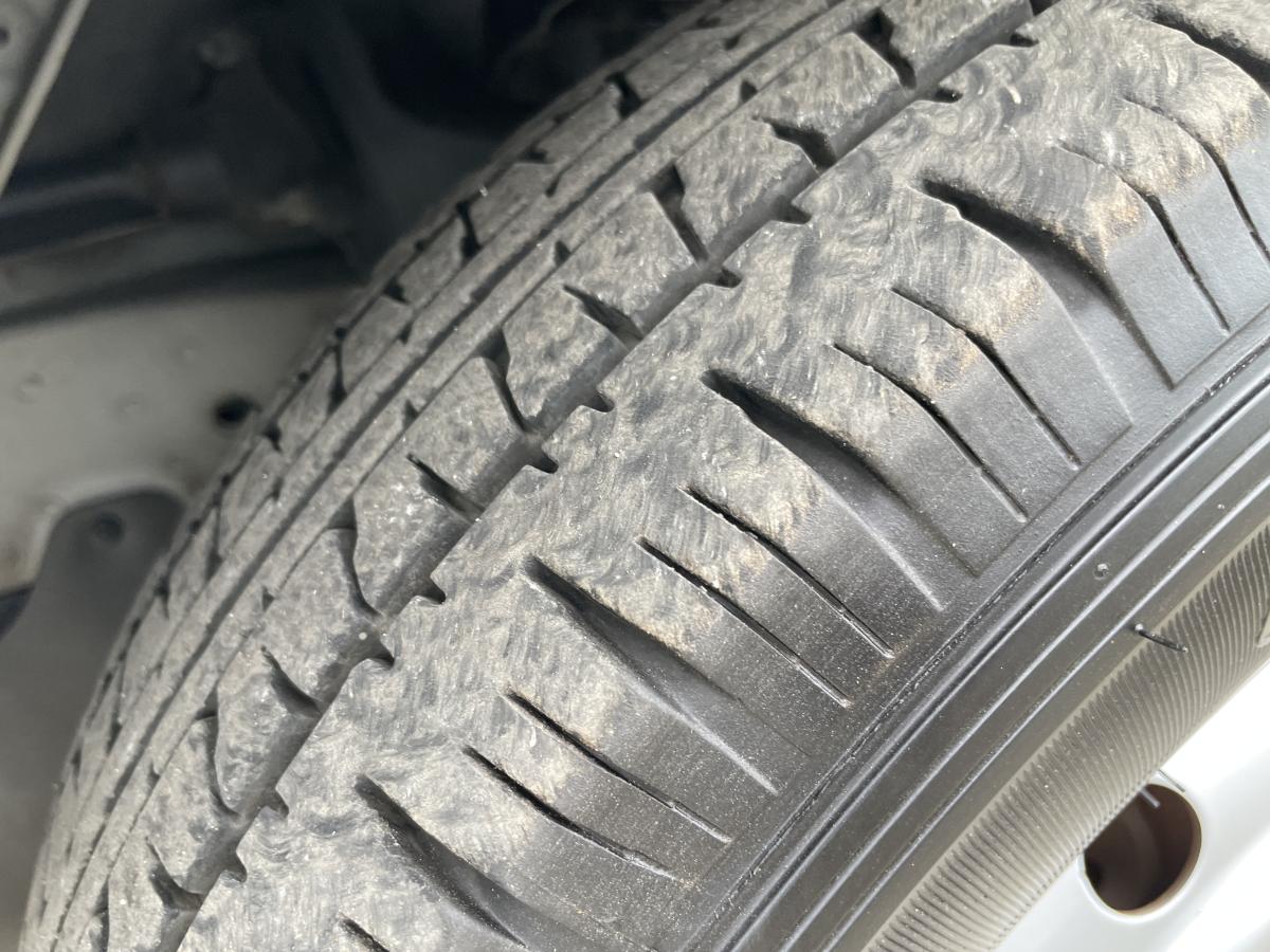 H27ボンゴバン 1t 2人乗り|中古トラックの販売・買取・査定のアイナビ