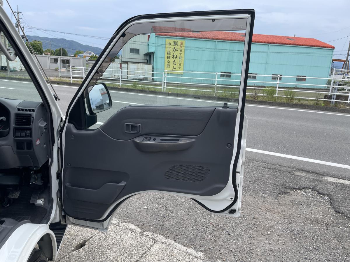 H27ボンゴバン 1t 2人乗り|中古トラックの販売・買取・査定のアイナビ