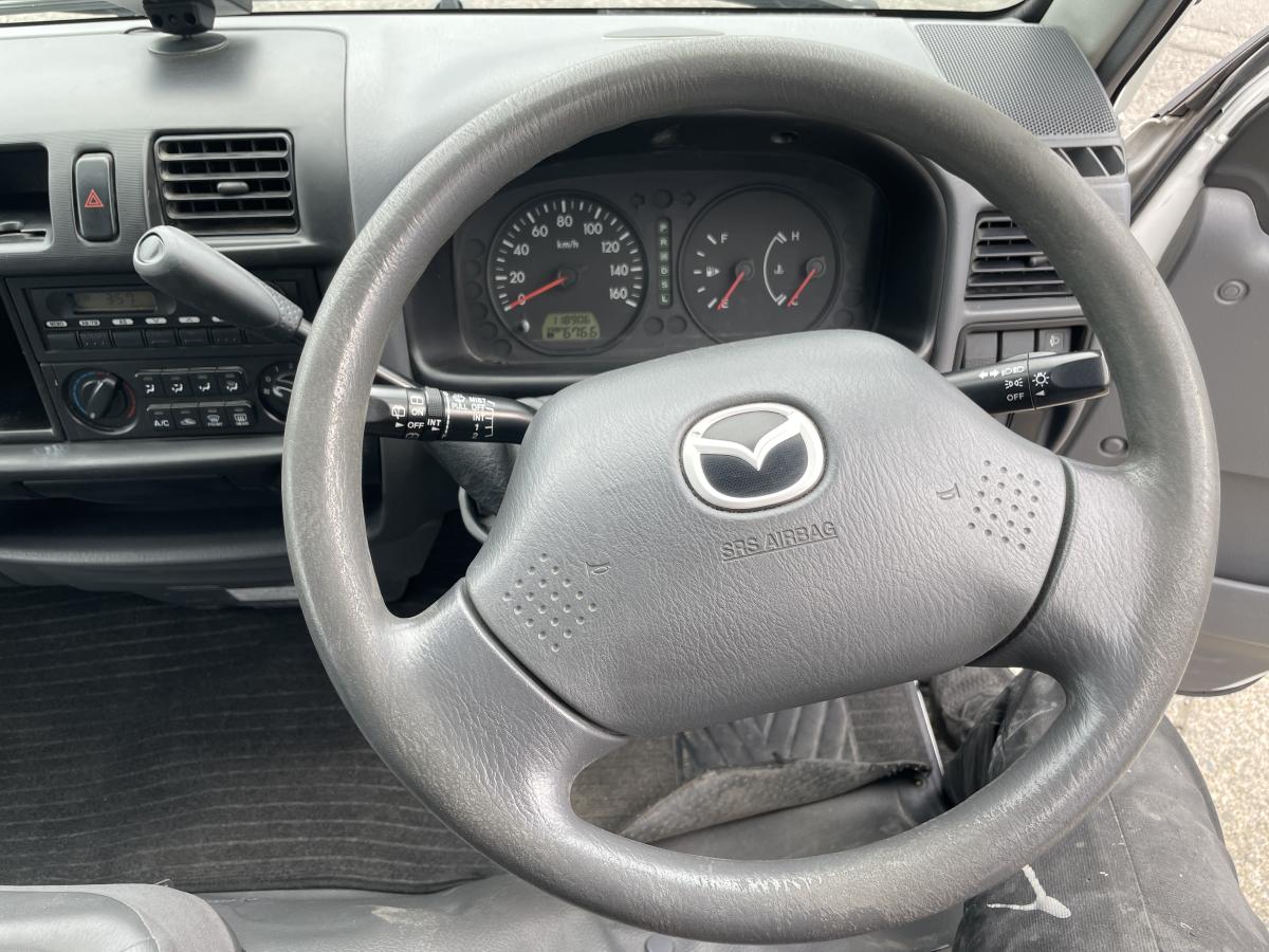 H27ボンゴバン 1t 2人乗り|中古トラックの販売・買取・査定のアイナビ