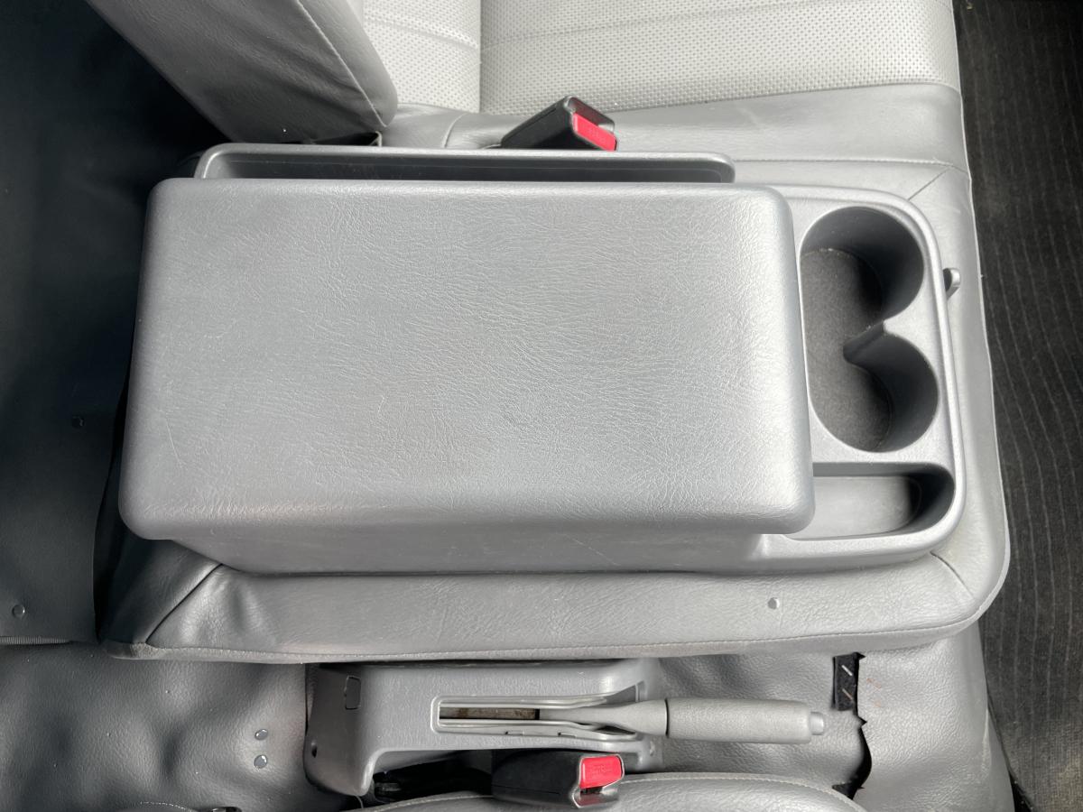 H27ボンゴバン 1t 2人乗り|中古トラックの販売・買取・査定のアイナビ