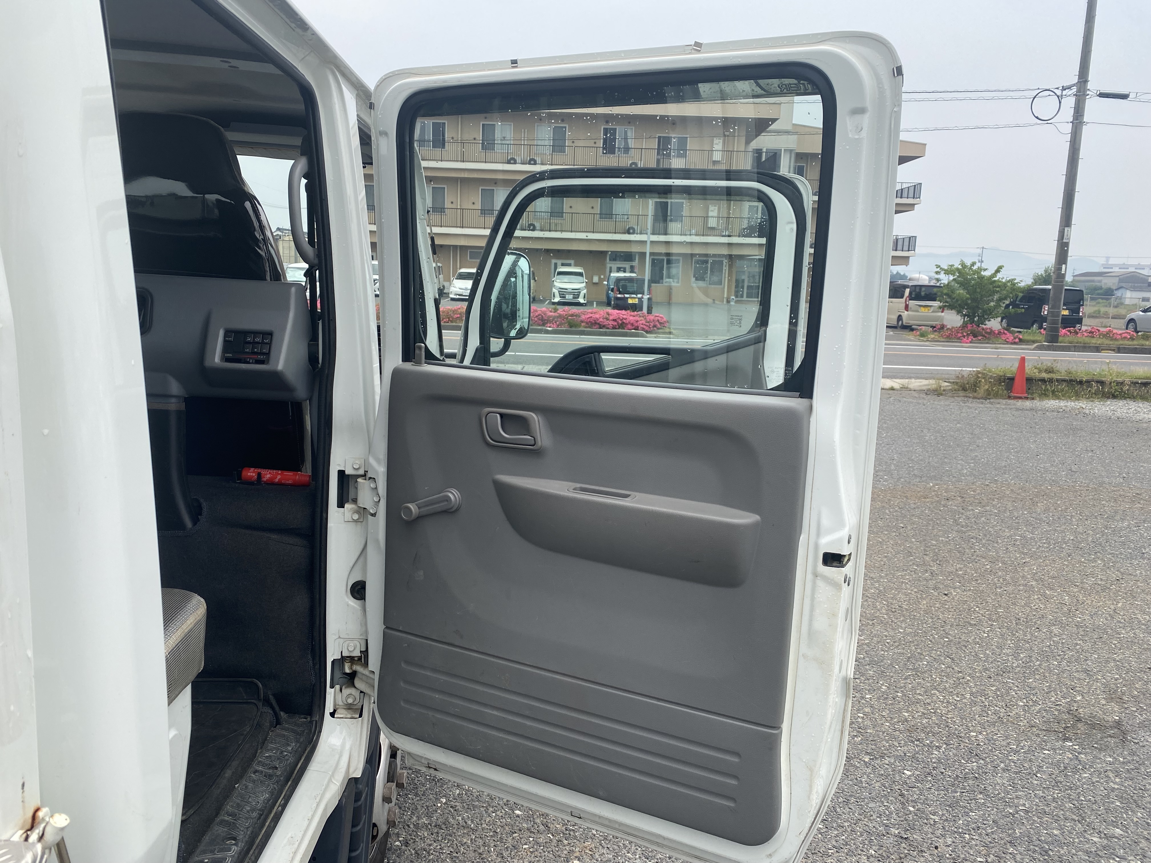 キャンター|中古トラックの販売・買取・査定のアイナビ