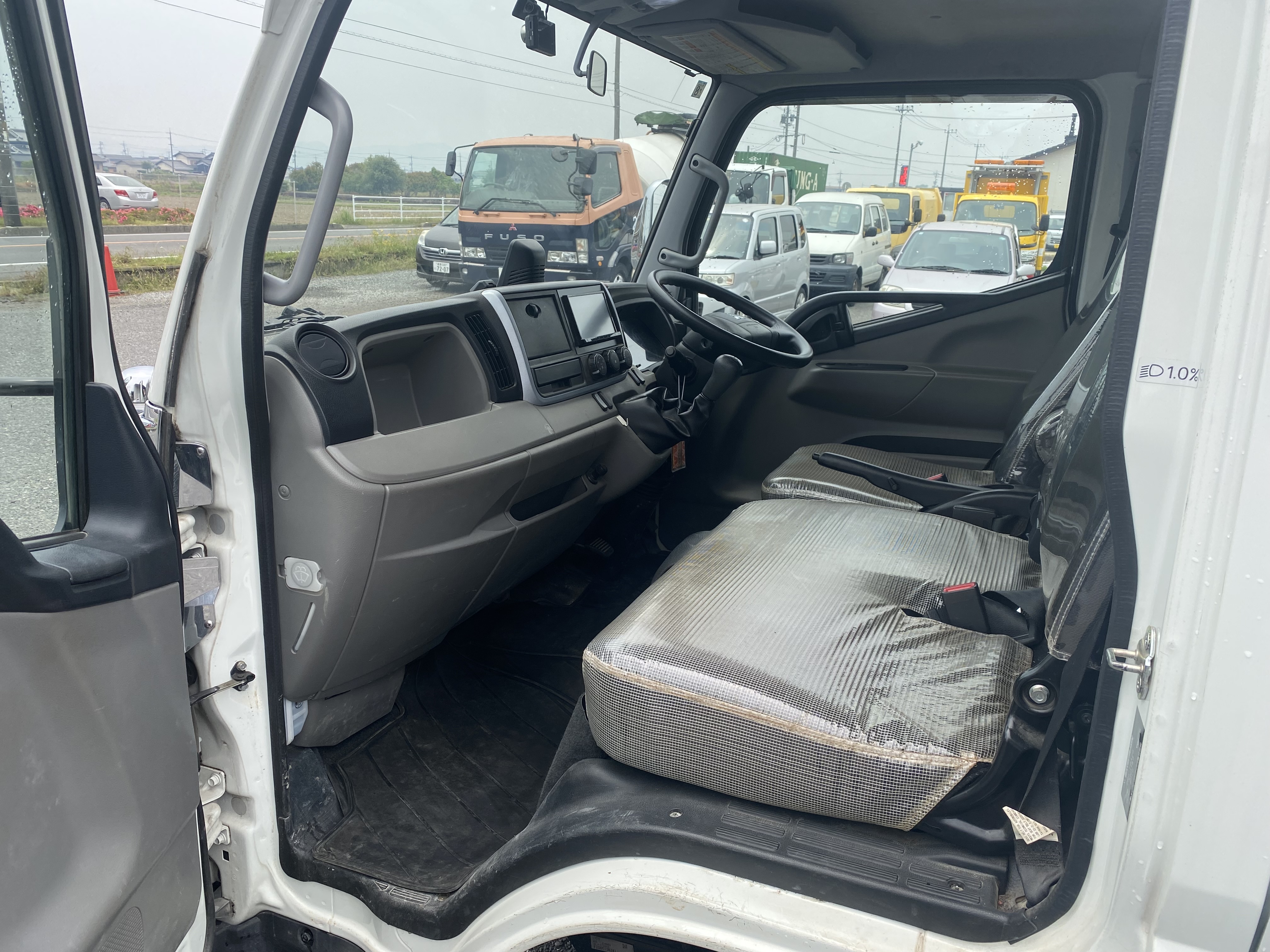 キャンター|中古トラックの販売・買取・査定のアイナビ