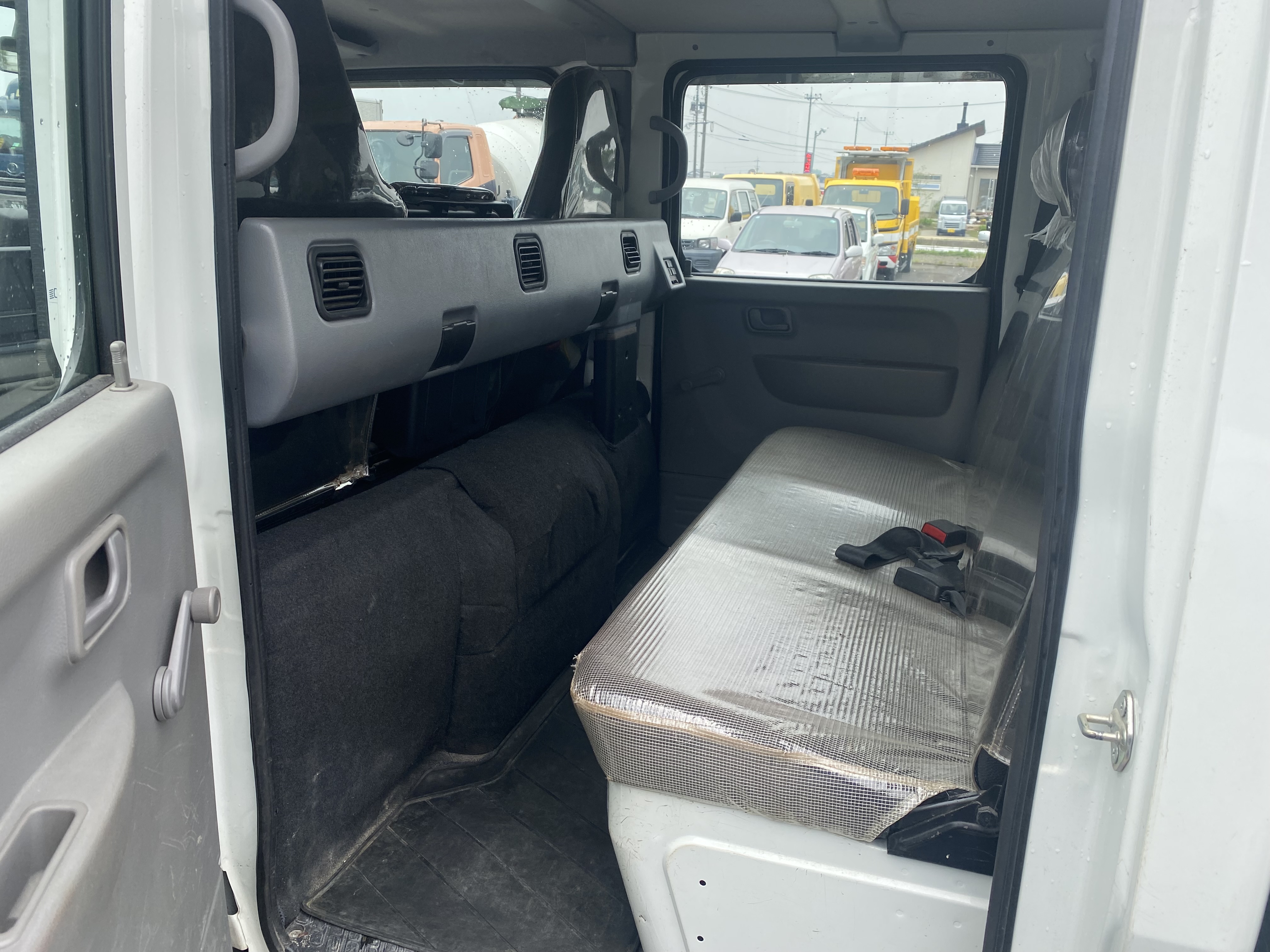 キャンター|中古トラックの販売・買取・査定のアイナビ