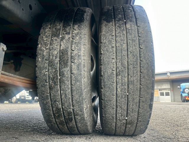 アーム式パワーゲート★4ナンバー★10尺ボディ★5トン限定★MT|中古トラックの販売・買取・査定のアイナビ