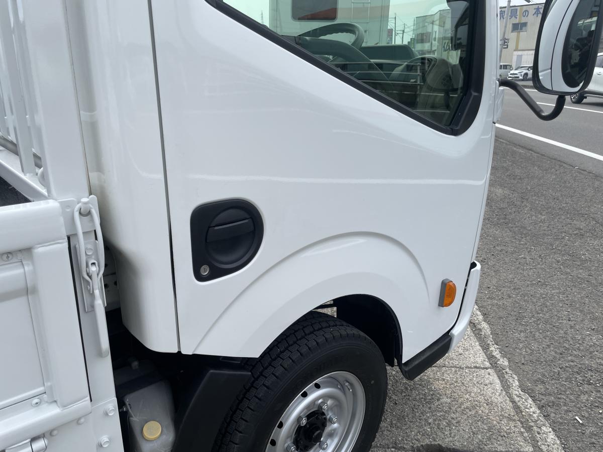 H29アトラス 1.4t 平ボディ 4WD|中古トラックの販売・買取・査定のアイナビ