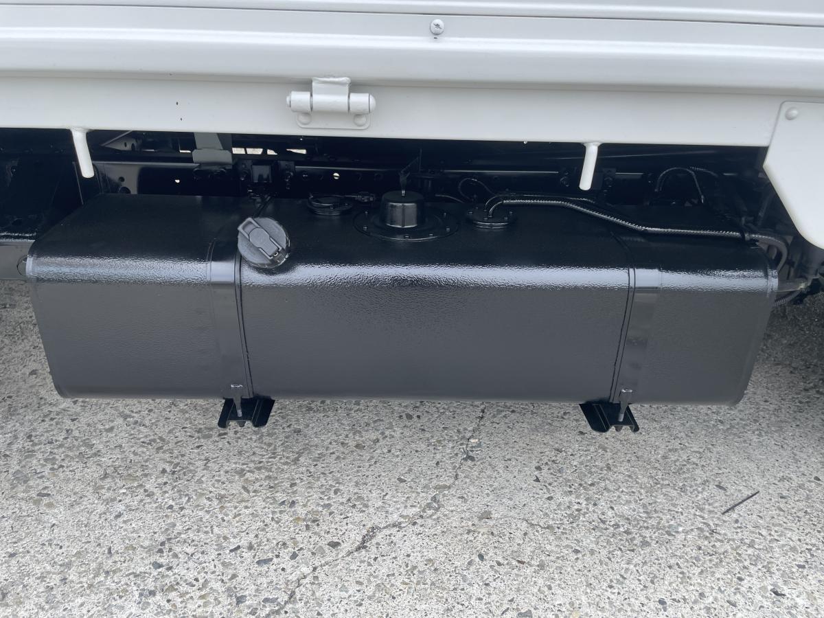 H29アトラス 1.4t 平ボディ 4WD|中古トラックの販売・買取・査定のアイナビ