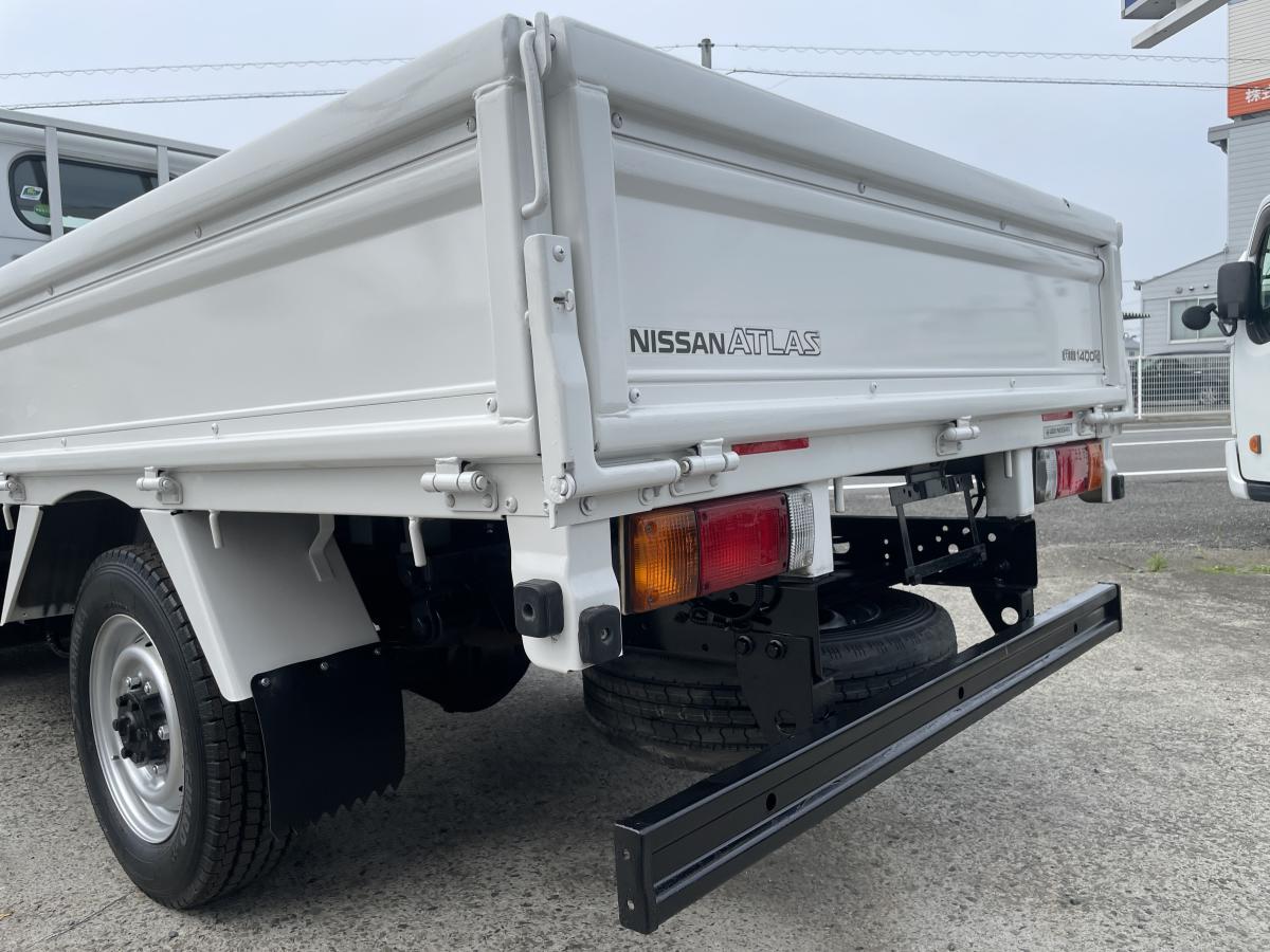 H29アトラス 1.4t 平ボディ 4WD|中古トラックの販売・買取・査定のアイナビ