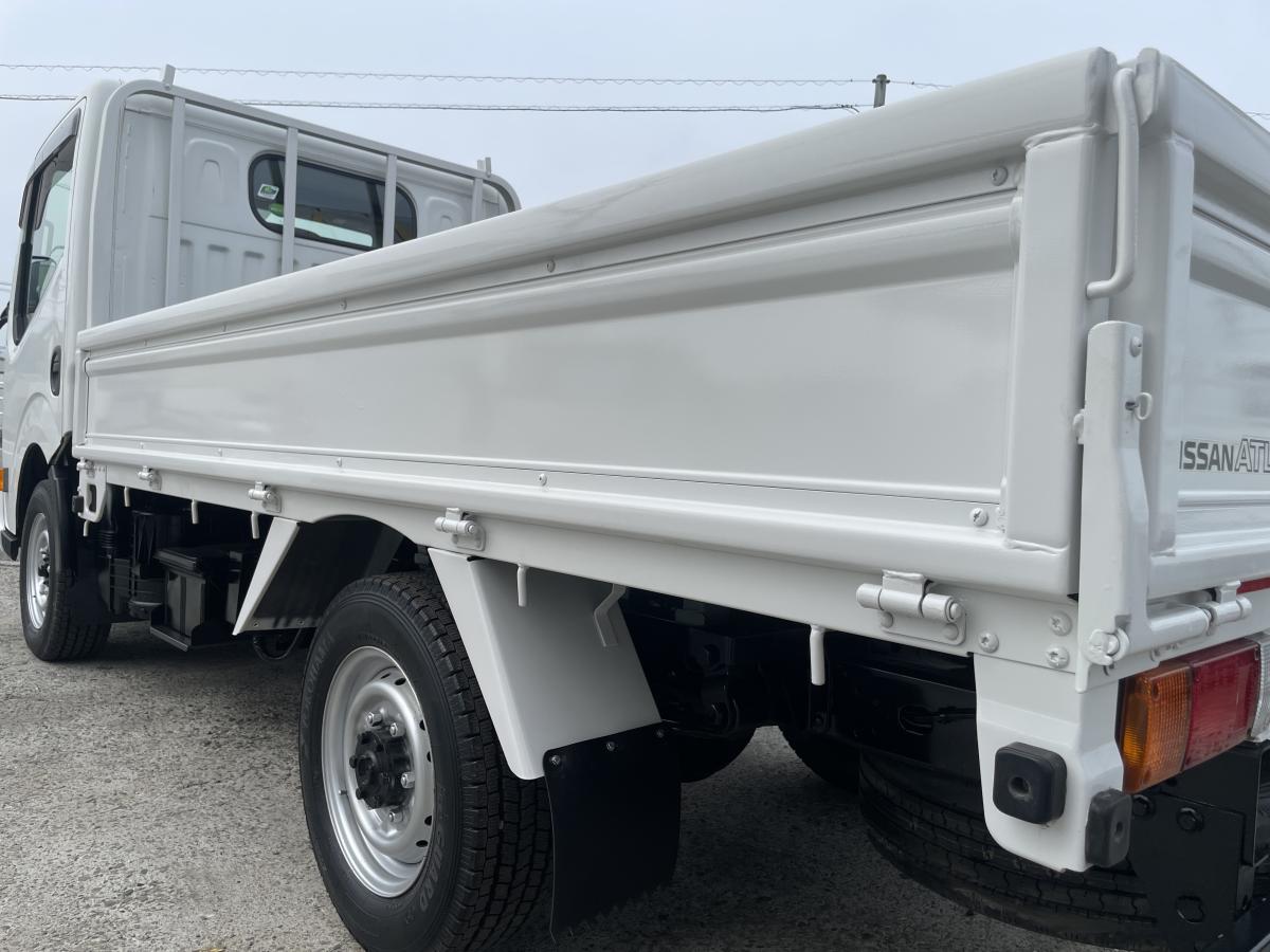 H29アトラス 1.4t 平ボディ 4WD|中古トラックの販売・買取・査定のアイナビ