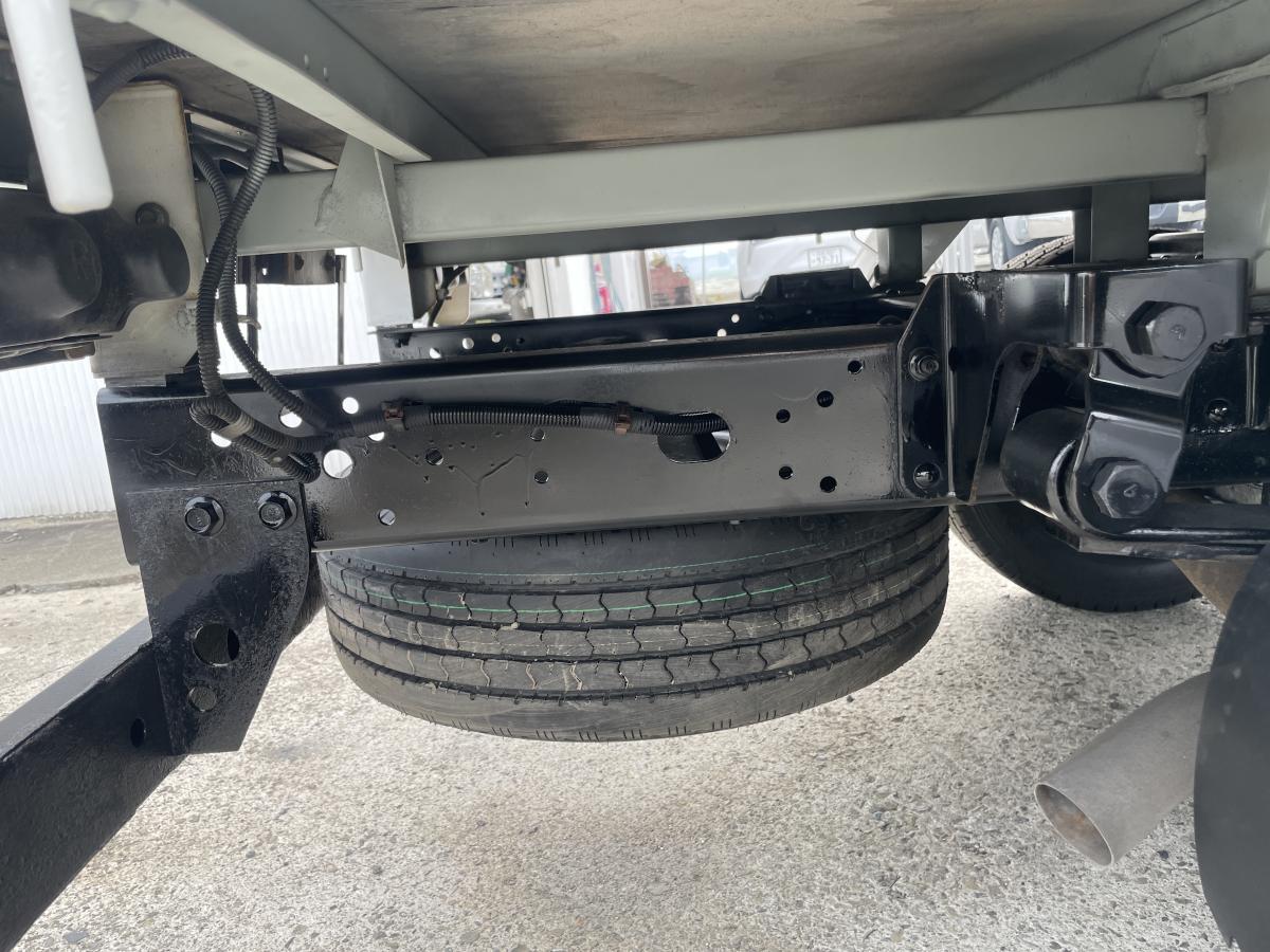 H29アトラス 1.4t 平ボディ 4WD|中古トラックの販売・買取・査定のアイナビ