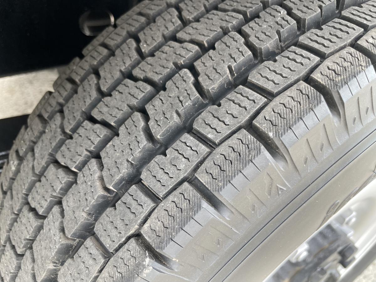 H29アトラス 1.4t 平ボディ 4WD|中古トラックの販売・買取・査定のアイナビ