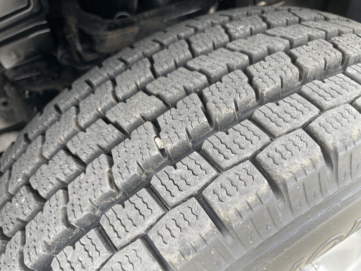 H29アトラス 1.4t 平ボディ 4WD|中古トラックの販売・買取・査定のアイナビ