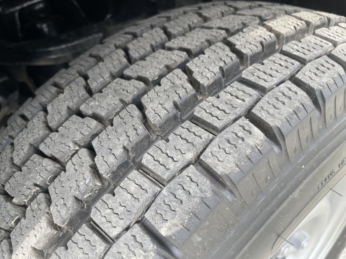 H29アトラス 1.4t 平ボディ 4WD|中古トラックの販売・買取・査定のアイナビ