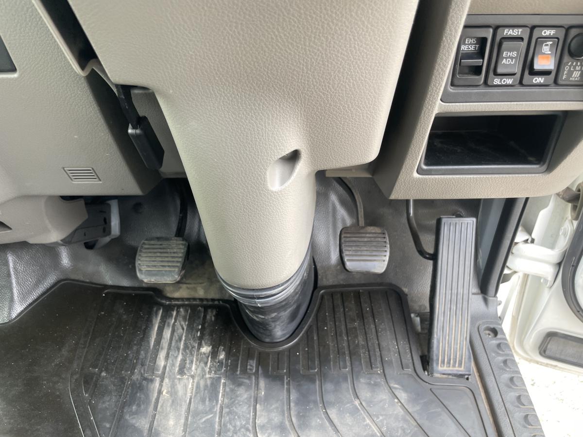 H29アトラス 1.4t 平ボディ 4WD|中古トラックの販売・買取・査定のアイナビ