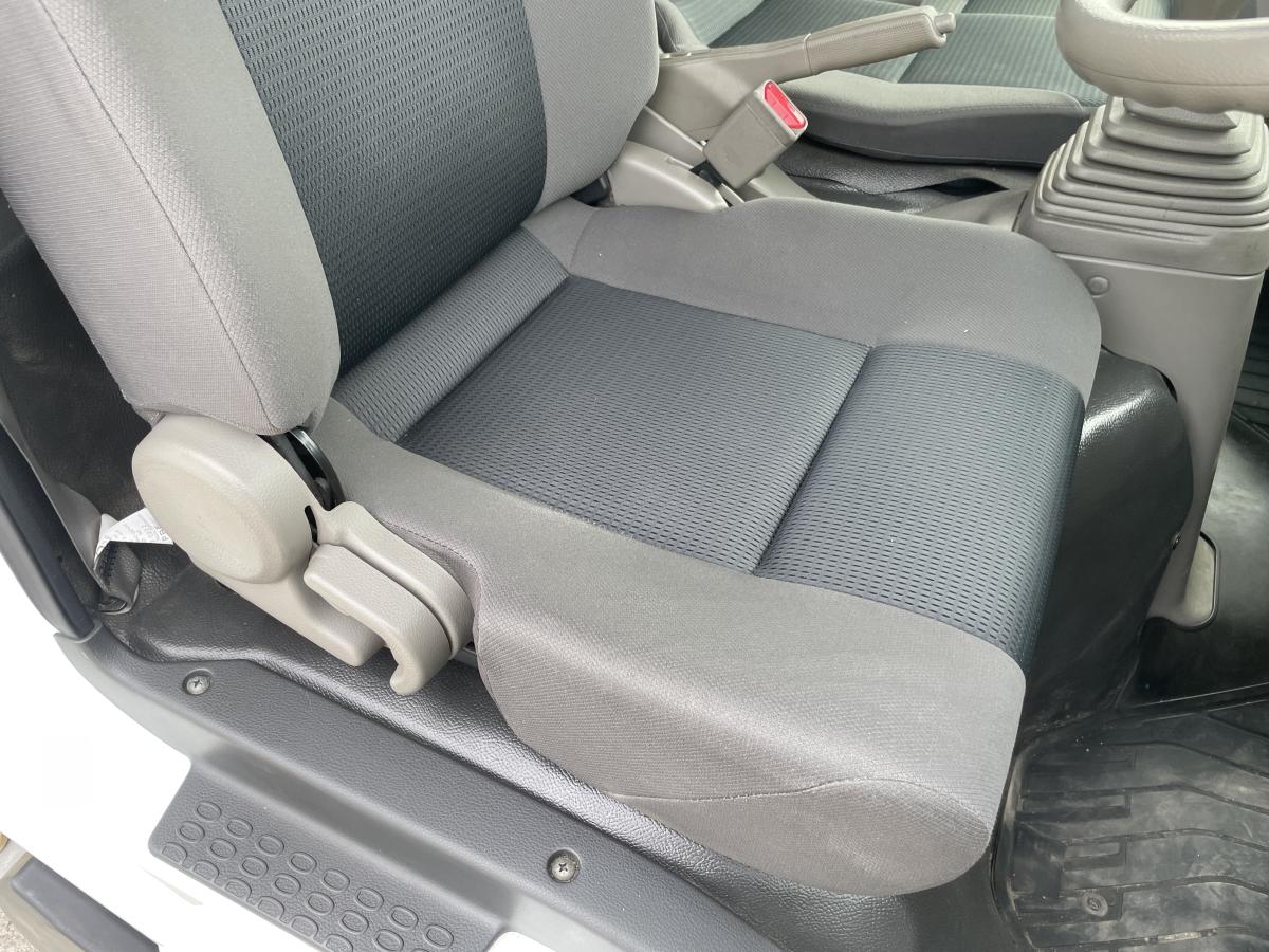 H29アトラス 1.4t 平ボディ 4WD|中古トラックの販売・買取・査定のアイナビ