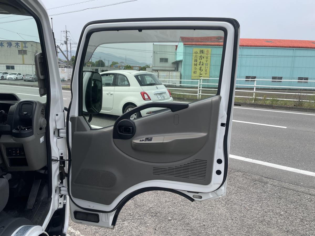 H29アトラス 1.4t 平ボディ 4WD|中古トラックの販売・買取・査定のアイナビ