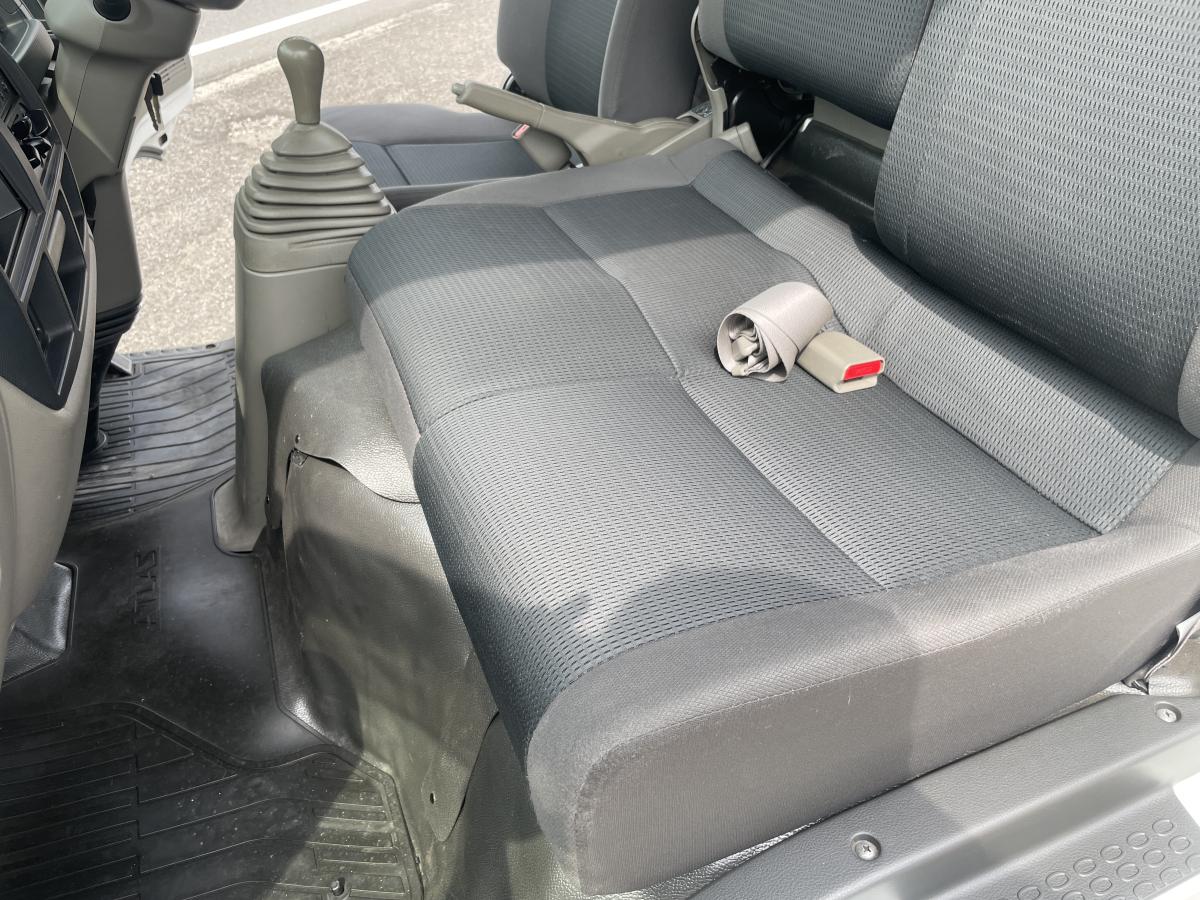 H29アトラス 1.4t 平ボディ 4WD|中古トラックの販売・買取・査定のアイナビ