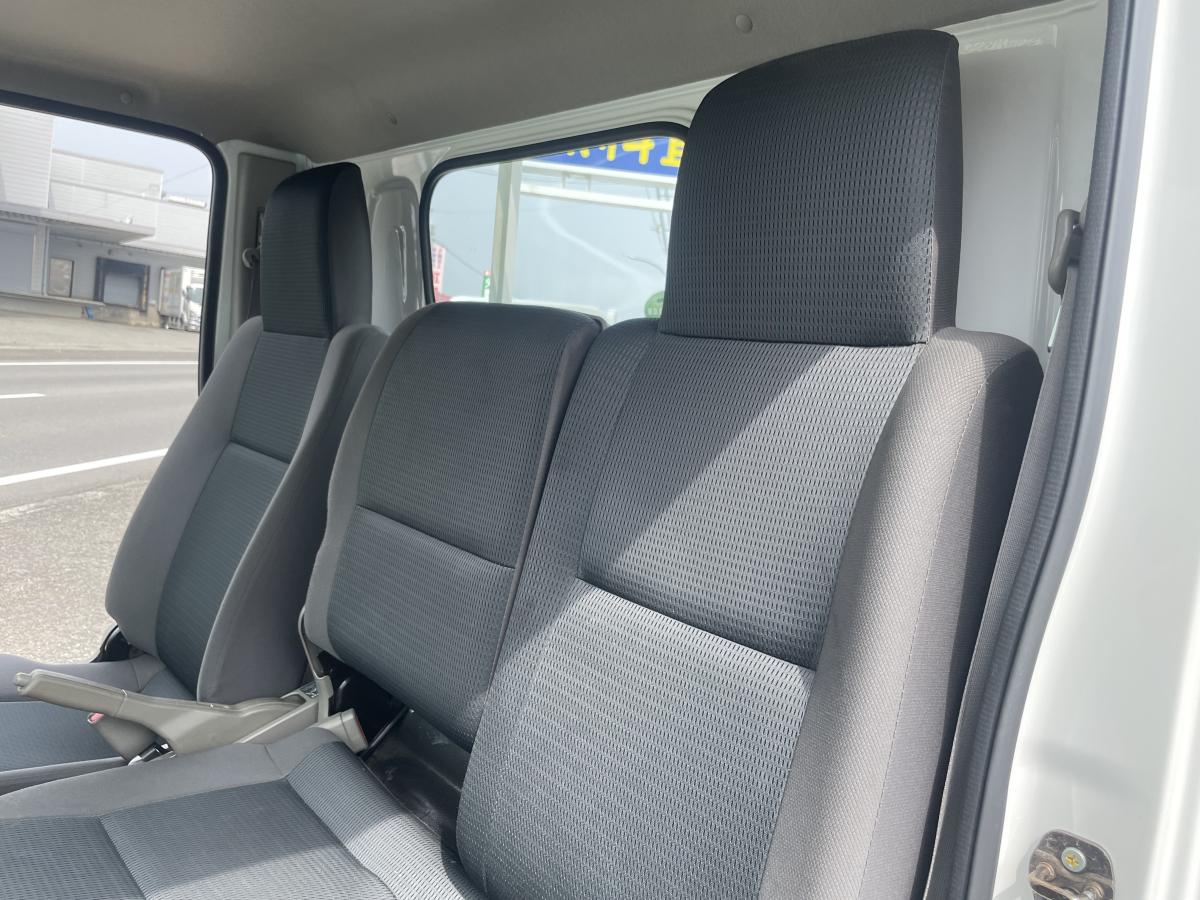 H29アトラス 1.4t 平ボディ 4WD|中古トラックの販売・買取・査定のアイナビ