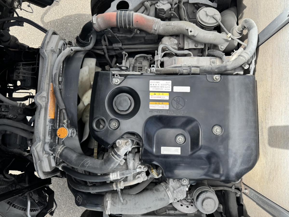 平成26年タイタン平ボディー4ナンバー準中型免許可|中古トラックの販売・買取・査定のアイナビ