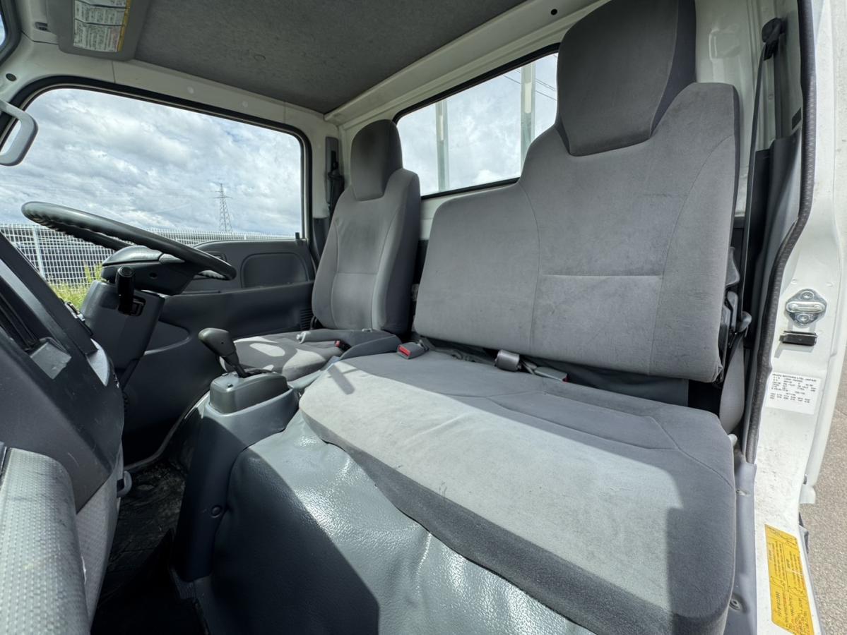 平成26年タイタン平ボディー4ナンバー準中型免許可|中古トラックの販売・買取・査定のアイナビ