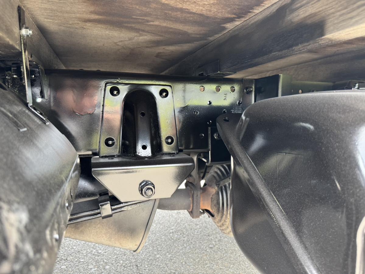 平成26年タイタン平ボディー4ナンバー準中型免許可|中古トラックの販売・買取・査定のアイナビ