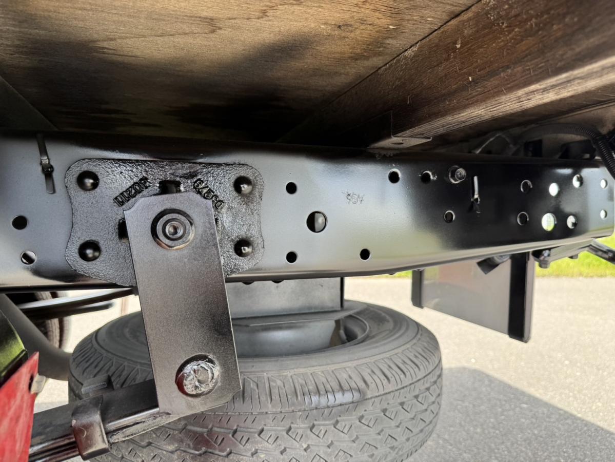 平成26年タイタン平ボディー4ナンバー準中型免許可|中古トラックの販売・買取・査定のアイナビ