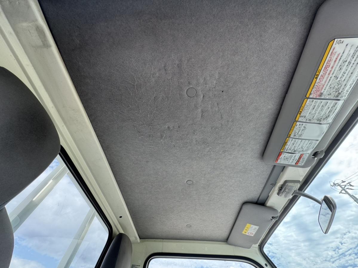 平成26年タイタン平ボディー4ナンバー準中型免許可|中古トラックの販売・買取・査定のアイナビ