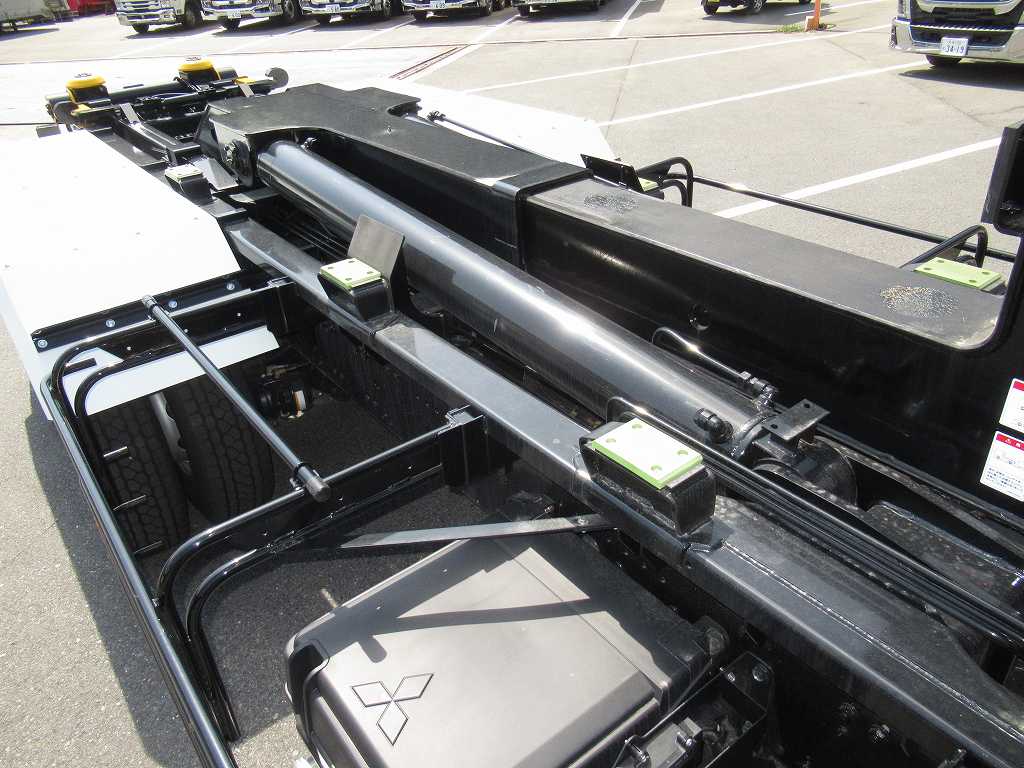 22t極東フックロールハイルーフ394PSシフトパイロット|中古トラックの販売・買取・査定のアイナビ