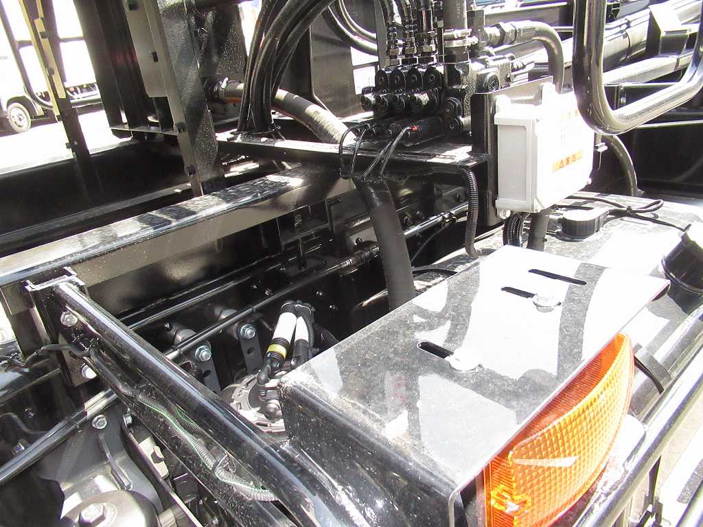 22t極東フックロールハイルーフ394PSシフトパイロット|中古トラックの販売・買取・査定のアイナビ