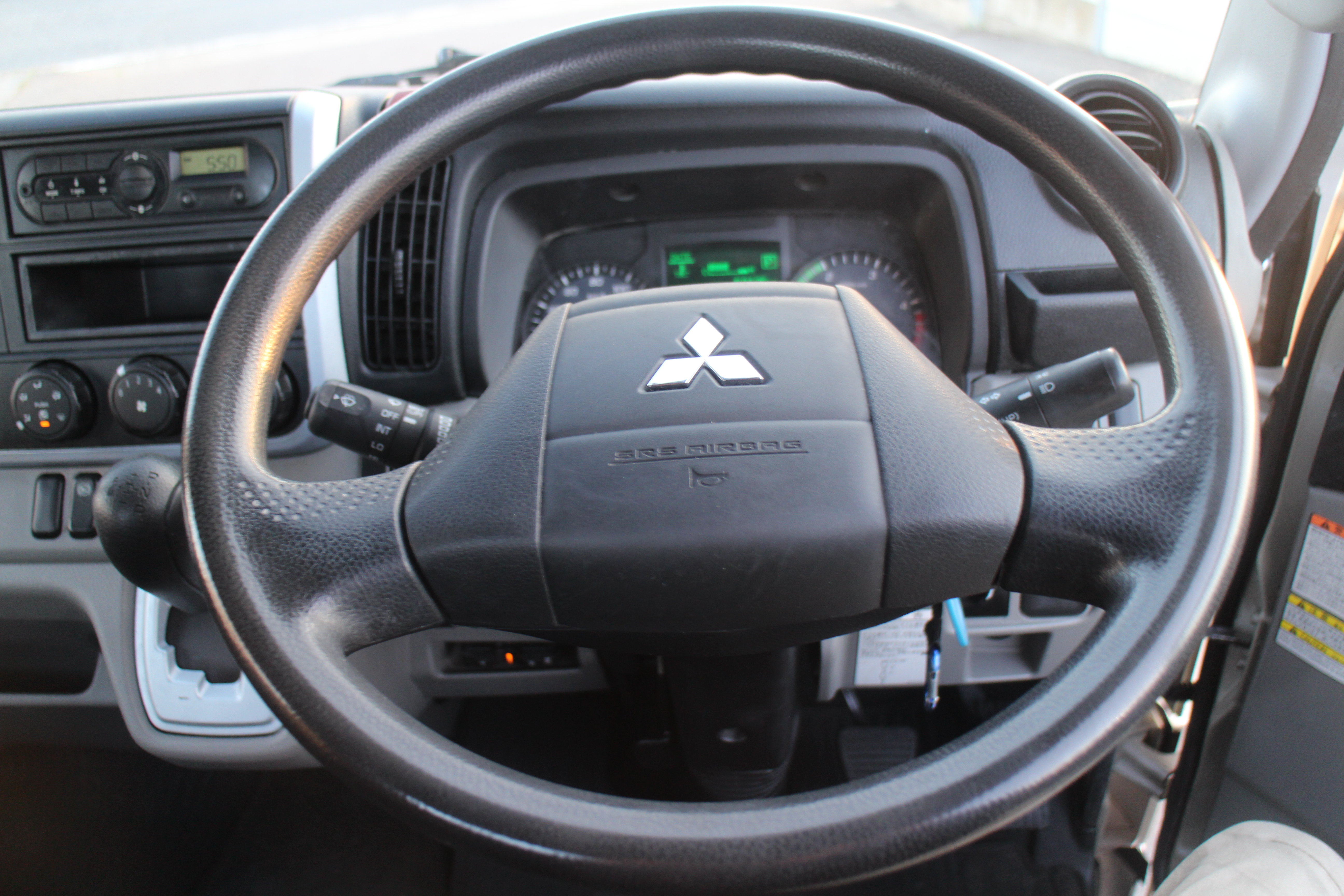 キャンター　２トン　平ボディー　250616　|中古トラックの販売・買取・査定のアイナビ