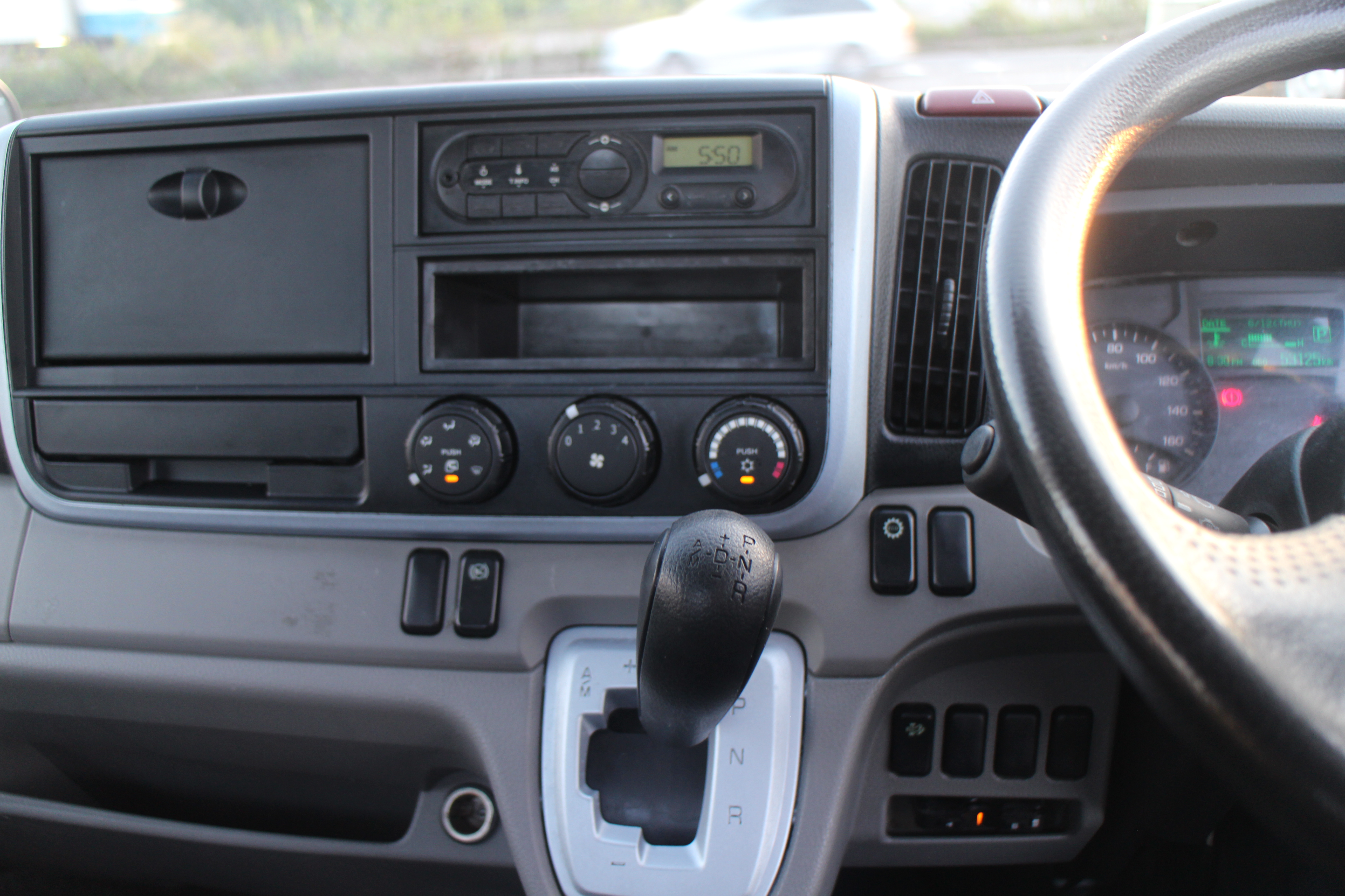 キャンター　２トン　平ボディー　250616　|中古トラックの販売・買取・査定のアイナビ