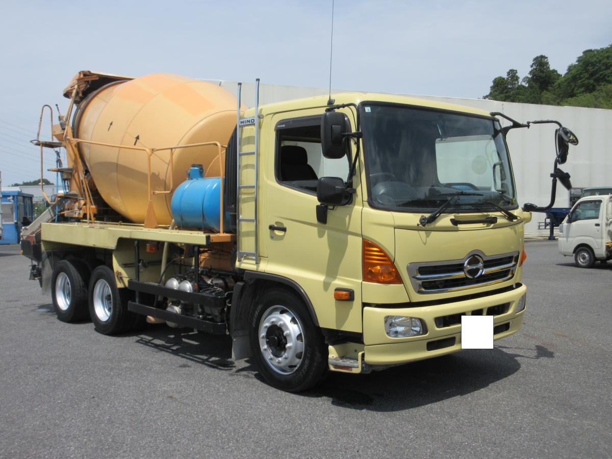 レンジャー 積載11トン コンクリートミキサー車 カヤバ!!|中古トラックの販売・買取・査定のアイナビ