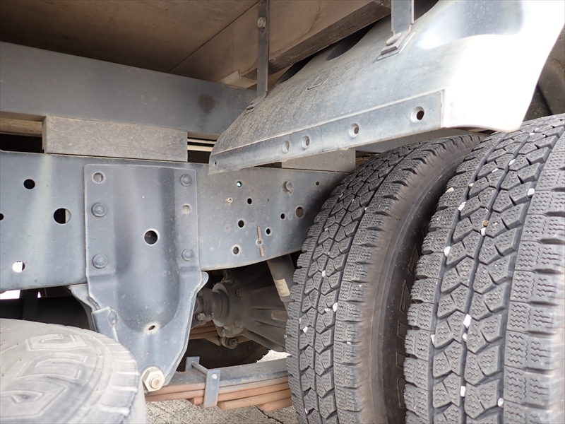 【351061】いすゞ エルフ 平ボディ2重アオリ床鉄板P/G付|中古トラックの販売・買取・査定のアイナビ