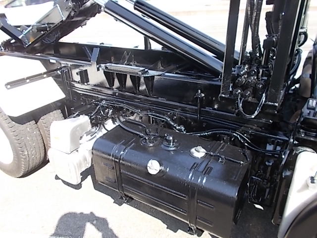 H23年式 デュトロ3トンアームロール4WD|中古トラックの販売・買取・査定のアイナビ